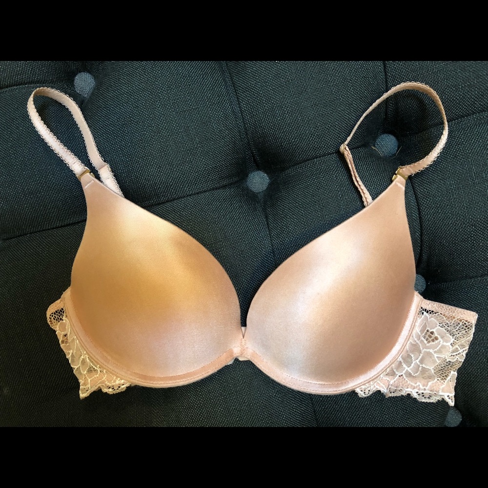Victoria’s Secret very sexy bra 34 B